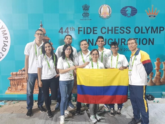 Embajada de Colombia en India acompaña a jóvenes ajedrecistas colombianos que participan en el torneo mundial de Chenai