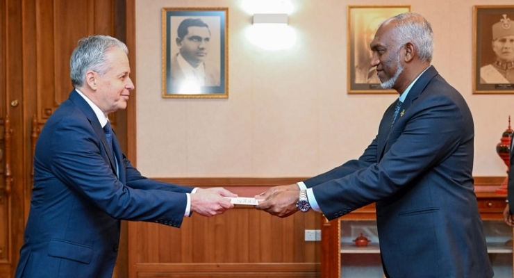 Embajador Víctor Hugo Echeverri presentó Cartas Credenciales ante el Jefe de Estado de la República de Maldivas